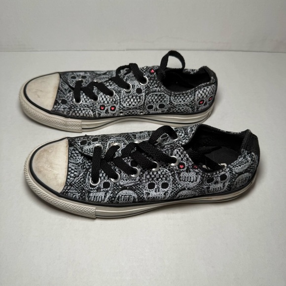Converse Skull Sneakers 4 - Picture 1 of 7